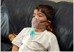 Xông khí dung cho trẻ